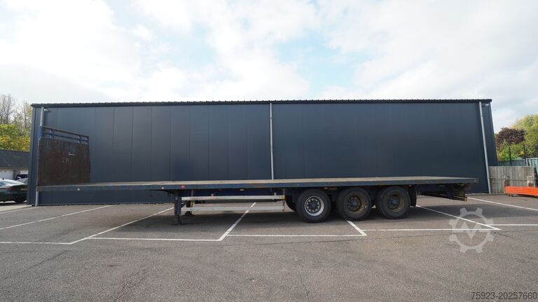 Platform trailer Groenewegen 3 AXLE FLATBED TRAILER