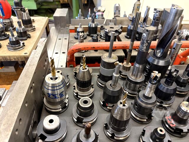 Lot of SK 40 tool holders SK 40 Tool Holders
