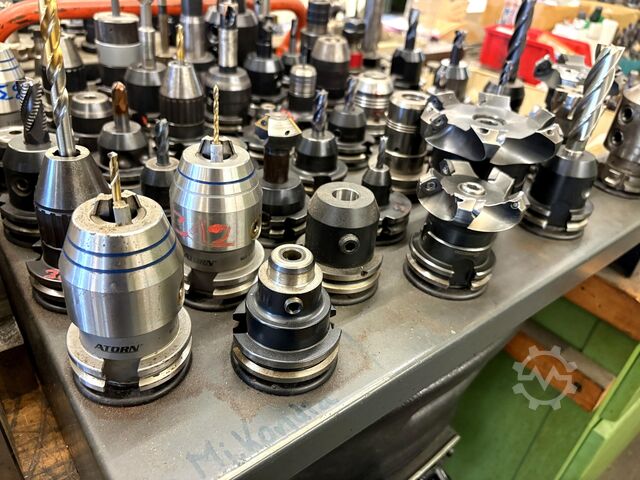 Lot of SK 40 tool holders SK 40 Tool Holders