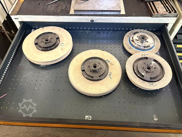 Workshop drawer cabinet with contents KIND Workshop drawer cabinet with contents