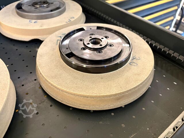 Workshop drawer cabinet with contents KIND Workshop drawer cabinet with contents