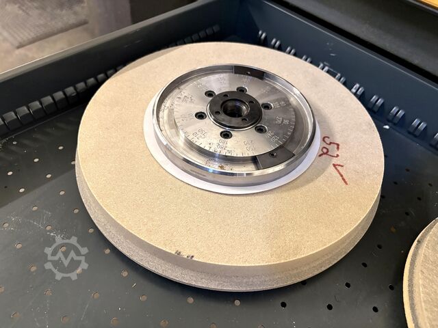 Workshop drawer cabinet with contents KIND Workshop drawer cabinet with contents