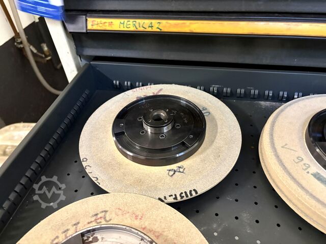 Workshop drawer cabinet with contents KIND Workshop drawer cabinet with contents