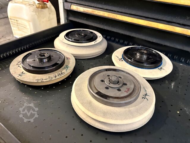 Workshop drawer cabinet with contents KIND Workshop drawer cabinet with contents