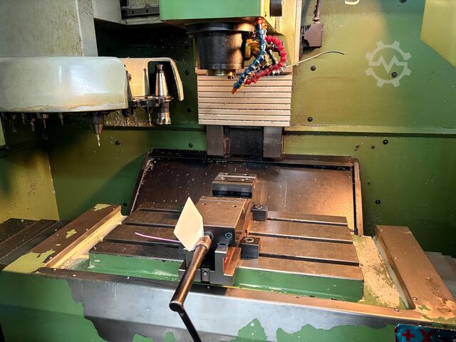 CNC Vertikalbearbeitungszentrum KONDIA B 500