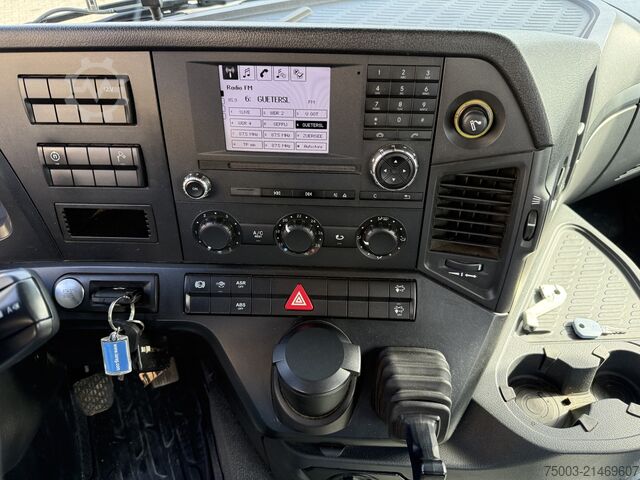 Tipper truck Mercedes-Benz Arocs 3243 K 8X4 Haken Hyva