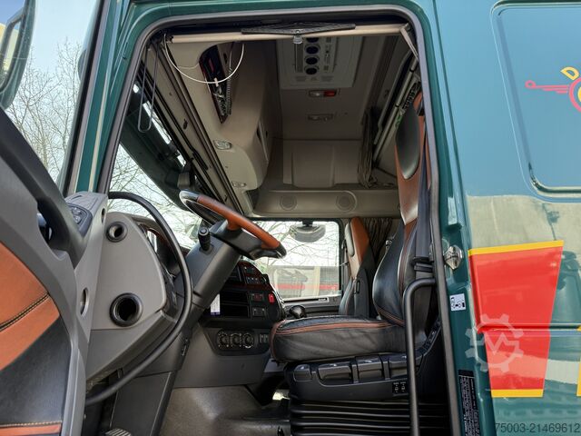 Standard tractor unit Daf XF510 4X4H