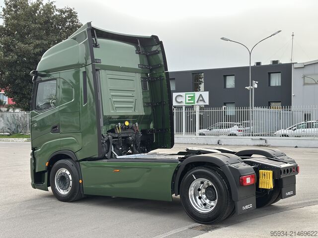 Standard tractor unit Iveco S-WAY 580 ADR