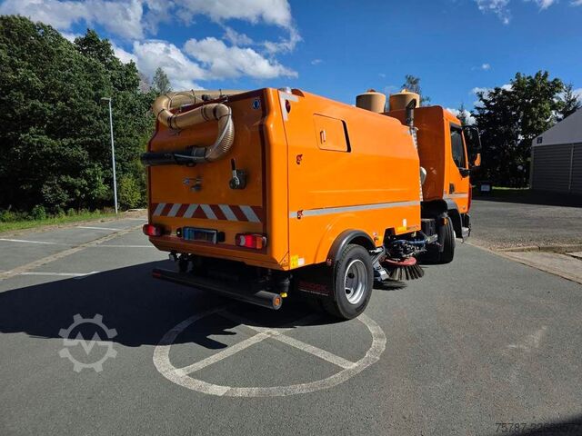 Kehrmaschine DAF XB 210 Kehrmaschine wie neu Brock VS4 Kehraufbau