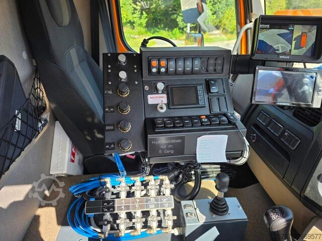Kehrmaschine DAF XB 210 Kehrmaschine wie neu Brock VS4 Kehraufbau