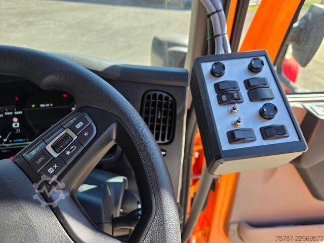 Kehrmaschine DAF XB 210 Kehrmaschine wie neu Brock VS4 Kehraufbau