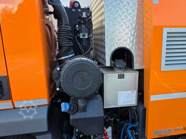Kehrmaschine DAF XB 210 Kehrmaschine wie neu Brock VS4 Kehraufbau