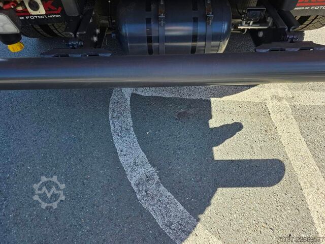 Kehrmaschine DAF XB 210 Kehrmaschine wie neu Brock VS4 Kehraufbau