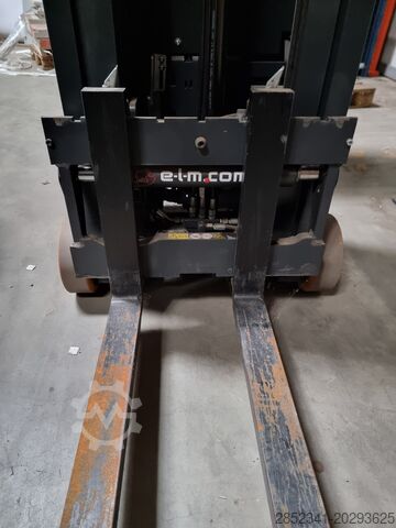 3-wheel forklift LIKE NEW! LINDE E10
