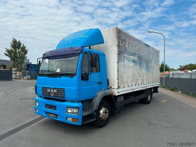 Flatbed truck with tarp MAN 14 Tonner LE 220