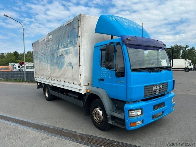 Flatbed truck with tarp MAN 14 Tonner LE 220