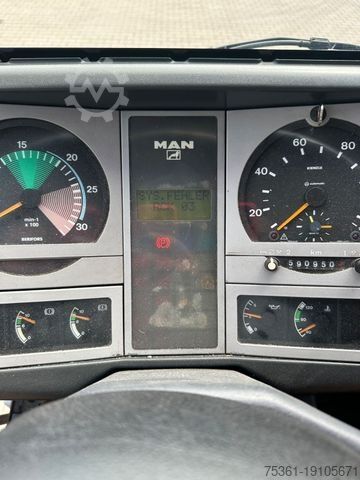 Flatbed truck with tarp MAN 14 Tonner LE 220