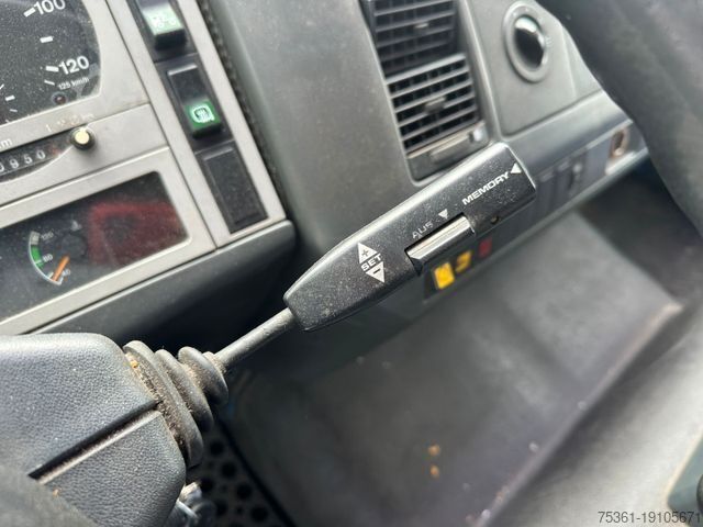 Flatbed truck with tarp MAN 14 Tonner LE 220