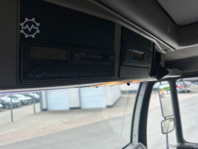 Flatbed truck with tarp MAN 14 Tonner LE 220