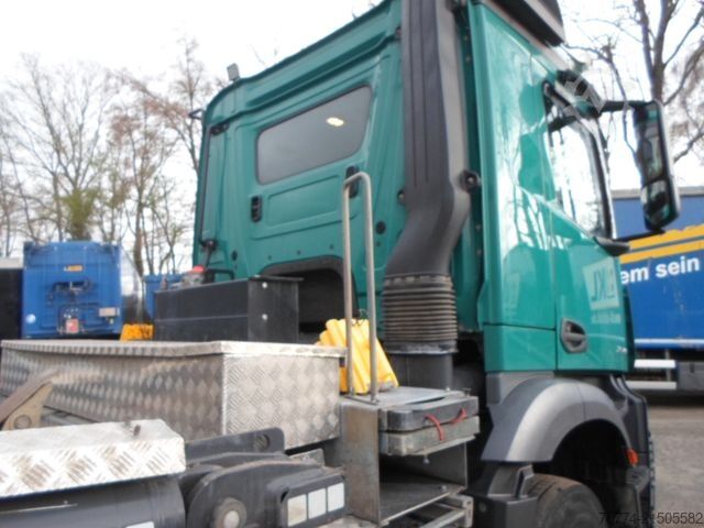 Skip truck MERCEDES-BENZ 2548/6x2/Gergen Absetzkipper