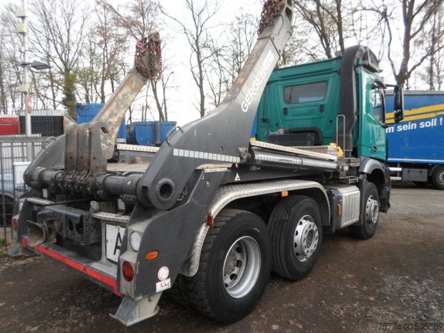 Skip truck MERCEDES-BENZ 2548/6x2/Gergen Absetzkipper