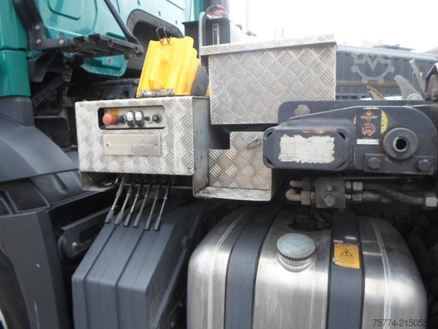 Skip truck MERCEDES-BENZ 2548/6x2/Gergen Absetzkipper