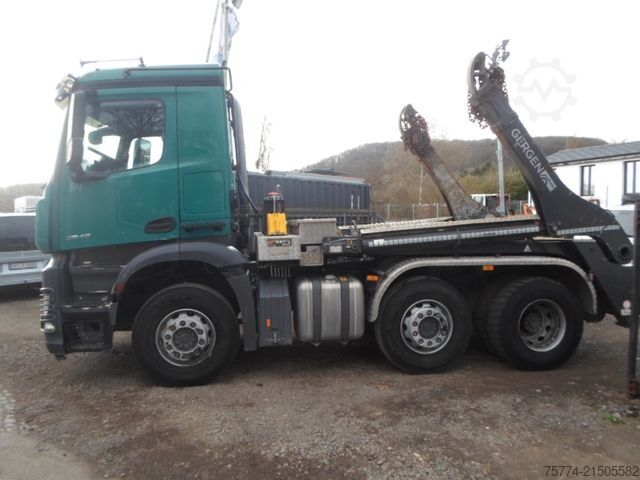 Skip truck MERCEDES-BENZ 2548/6x2/Gergen Absetzkipper