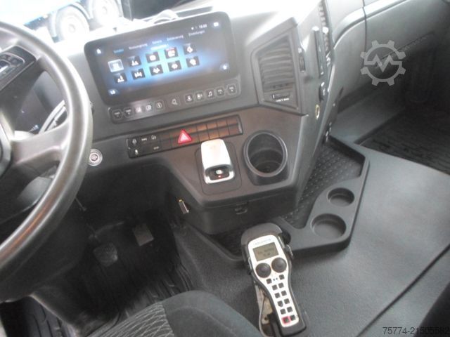 Skip truck MERCEDES-BENZ 2548/6x2/Gergen Absetzkipper