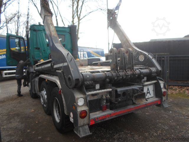 Skip truck MERCEDES-BENZ 2548/6x2/Gergen Absetzkipper