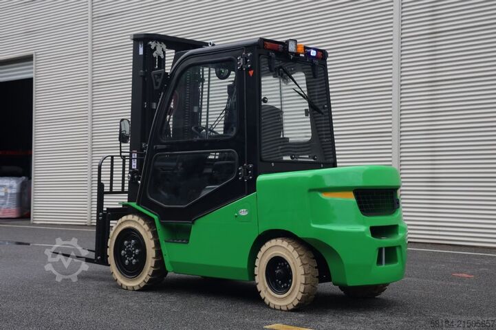 Elektro 4 Rad-Stapler Noblelift CPD25-A