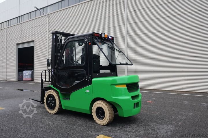 Elektro 4 Rad-Stapler Noblelift CPD25-A