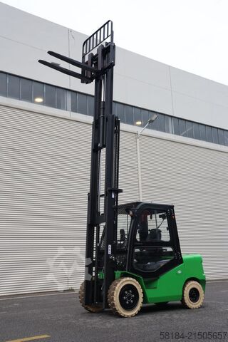 Elektro 4 Rad-Stapler Noblelift CPD25-A