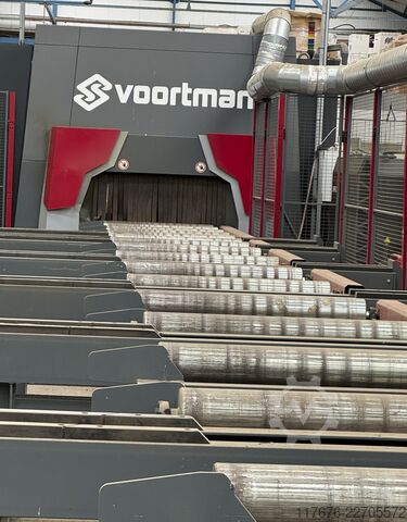 CNC-robotergesteuerte Aussparungsanlage VOORTMAN V807