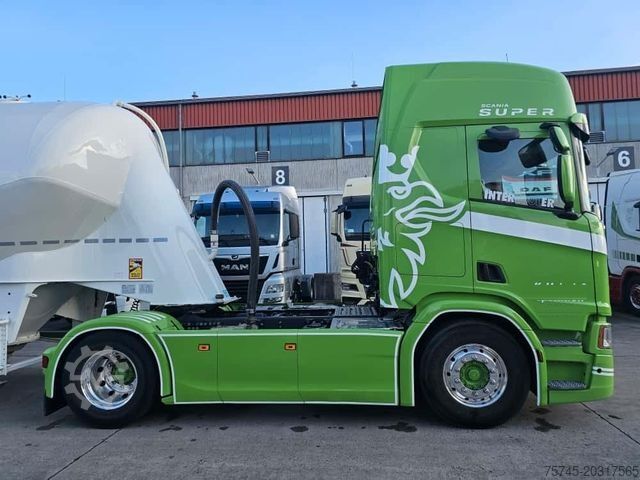 Standard SZM SCANIA R 460*SPITZER SILO*WENIG KM*ACC*KOMPRESSOR*TOP