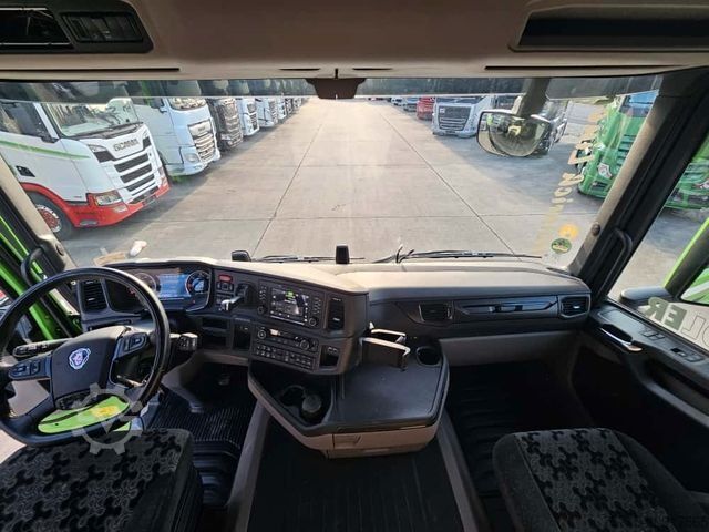 Standard SZM SCANIA R 460*SPITZER SILO*WENIG KM*ACC*KOMPRESSOR*TOP