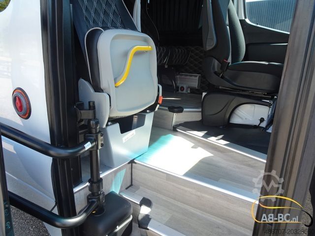 Motor coach MERCEDES-BENZ Sprinter Aveuro 517 CDI - 21 Sitze EURO 6