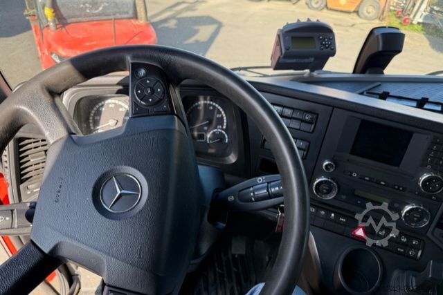 Box truck MERCEDES-BENZ Antos 2540 6x2 (Engine defect)
