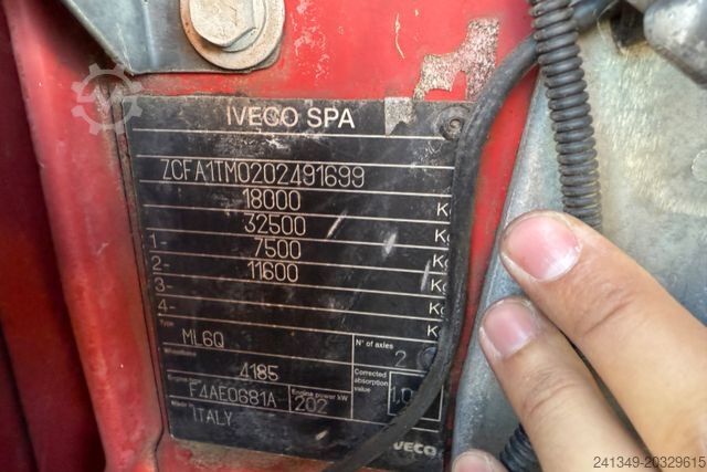 Tanker truck IVECO 180E28 4x2 Milchtank