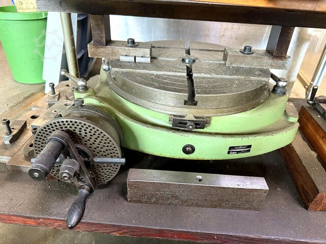 Werkbank mit Inhalt Workbench with contents