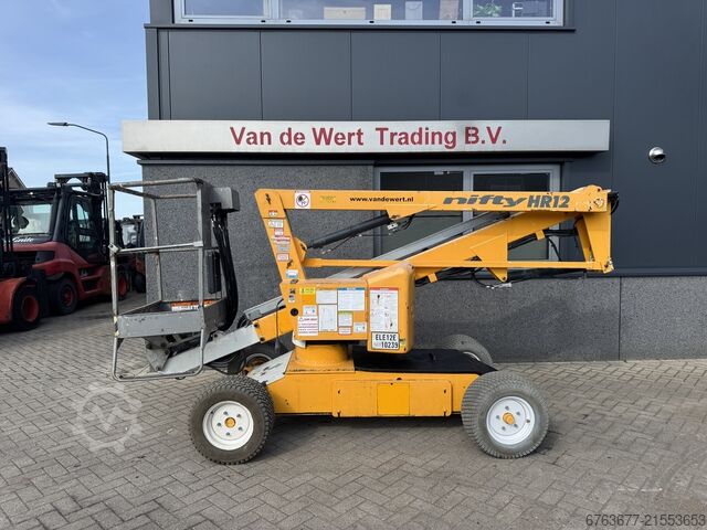 Nifty HR12 NE Gelenkteleskoparbeitsbühne 4x2, elektrisch, Baujahr 2012, Arbeitshöhe 12 m NIFTYLIFT HR12 NE Knikarmhoogwerker 4x2 Elektrisch 2012 12M werkhoogte