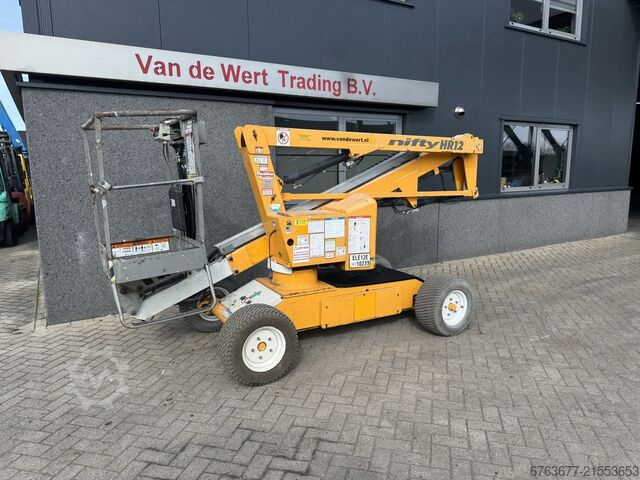 Nifty HR12 NE Gelenkteleskoparbeitsbühne 4x2, elektrisch, Baujahr 2012, Arbeitshöhe 12 m NIFTYLIFT HR12 NE Knikarmhoogwerker 4x2 Elektrisch 2012 12M werkhoogte