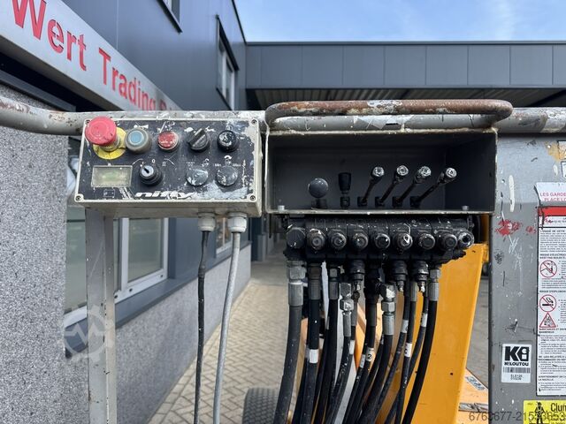 Nifty HR12 NE Gelenkteleskoparbeitsbühne 4x2, elektrisch, Baujahr 2012, Arbeitshöhe 12 m NIFTYLIFT HR12 NE Knikarmhoogwerker 4x2 Elektrisch 2012 12M werkhoogte