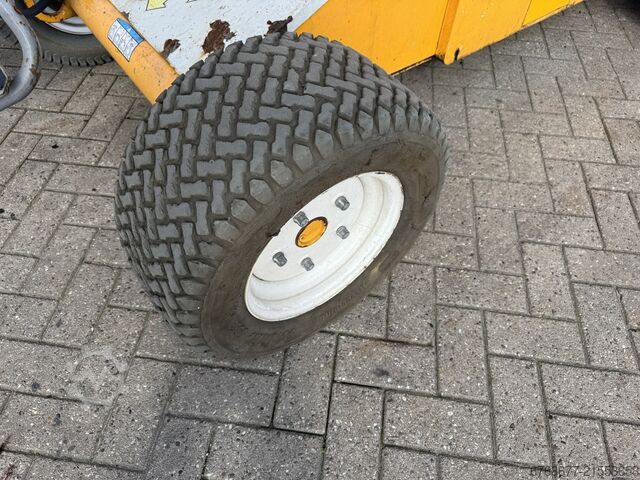 Nifty HR12 NE Gelenkteleskoparbeitsbühne 4x2, elektrisch, Baujahr 2012, Arbeitshöhe 12 m NIFTYLIFT HR12 NE Knikarmhoogwerker 4x2 Elektrisch 2012 12M werkhoogte