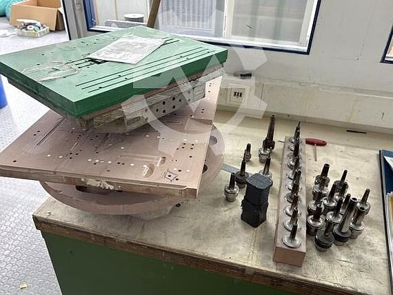 CNC machining center NEW SPINDLE OPS INGERSOLL SPEED HAWK 650