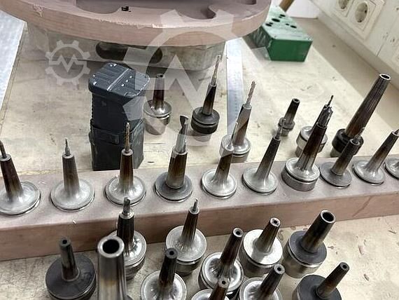 CNC machining center NEW SPINDLE OPS INGERSOLL SPEED HAWK 650