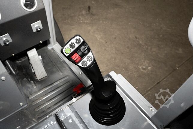 Radlader HZM 811-T Profi Yunnei 25PS