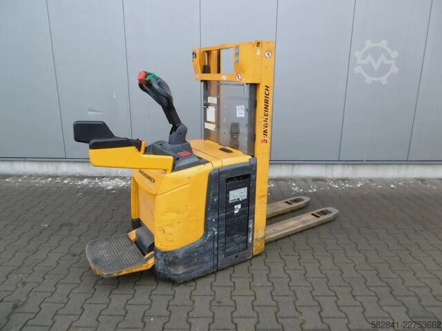 Elektro-Deichselstapler JUNGHEINRICH ERC 214z G115-250 ZZ