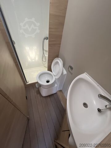 Semi-integrated camper Fiat Ducato Weinsberg Carasuite 650MF del 2024 | Automatico | Posti letto: 6