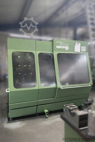 Universal-Bearbeitungszentrum DECKEL FP3 CC/T