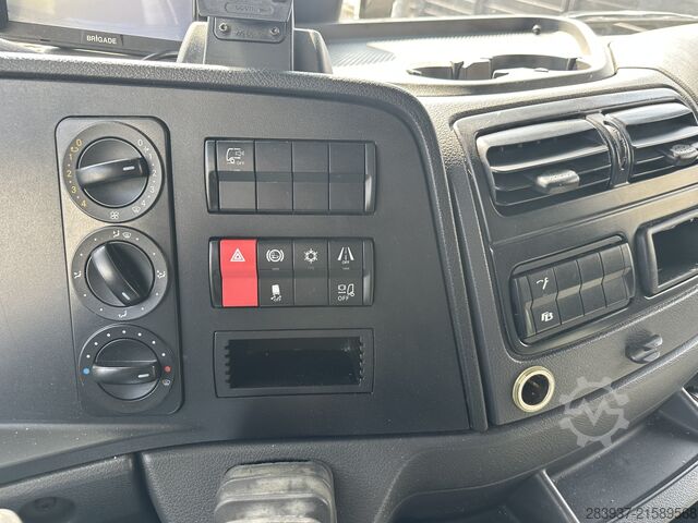 Box truck Mercedes-Benz Atego 1230